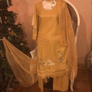 Salwar kameez  tunic kurta embroider Indian flora
